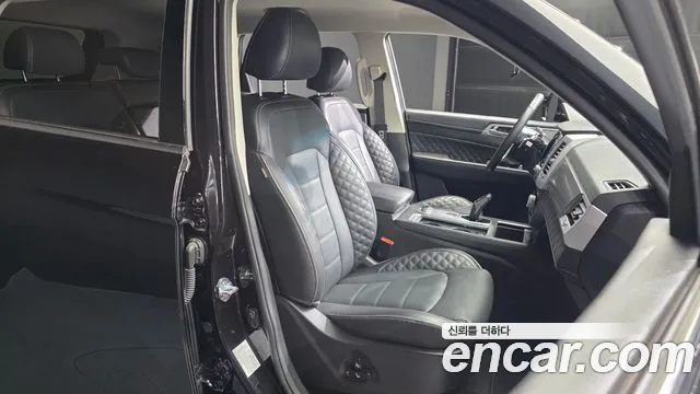 KGM Rexton 2023 thumb 4