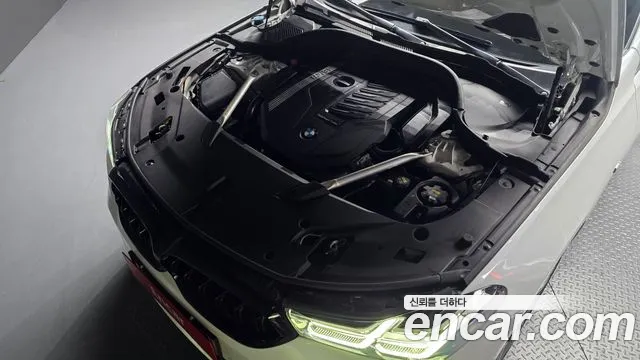 BMW 6 серии Gran Turismo 2020 thumb 11