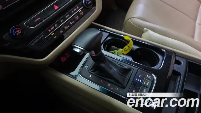 Kia Carnival 2017 thumb 9