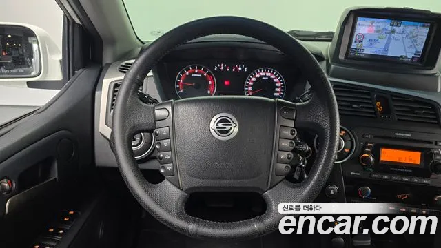 KGM Korando 2012 thumb 5