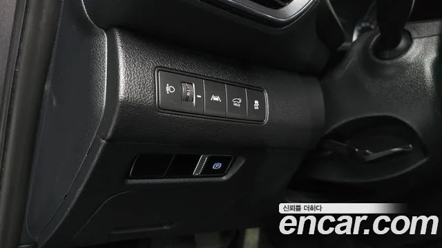 Hyundai Santa Fe 2021 thumb 4