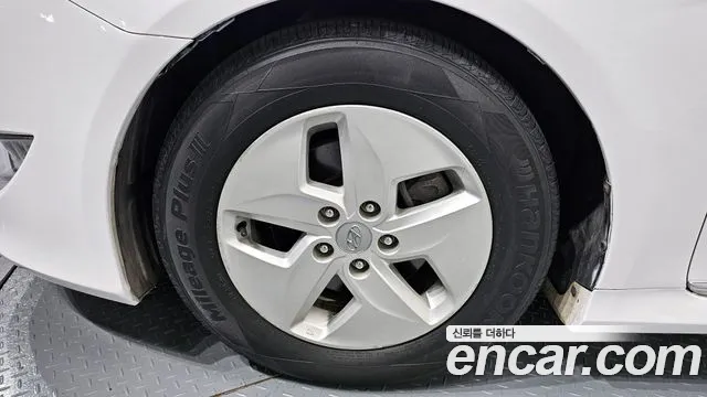 Hyundai Hybrid 2012 thumb 9