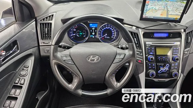 Hyundai Hybrid 2012 thumb 11