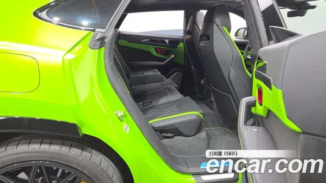 Lamborghini Urus 2025 thumb 4