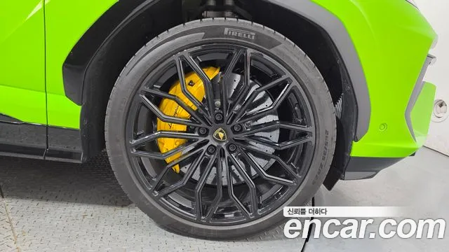 Lamborghini Urus 2025 thumb 10