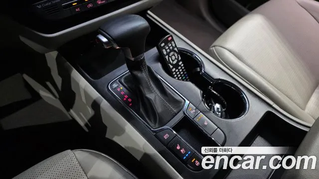 Kia Carnival 2018 thumb 2