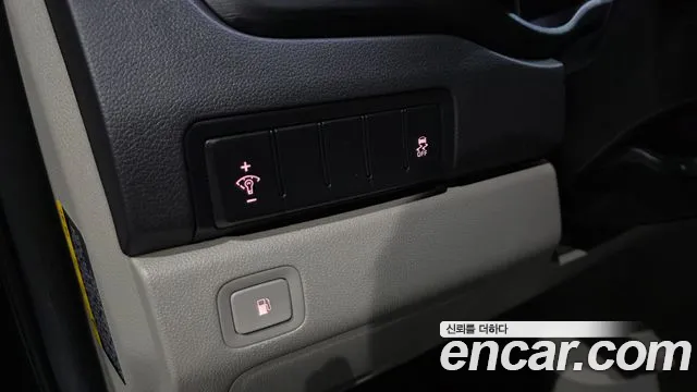 Kia Carnival 2018 thumb 10