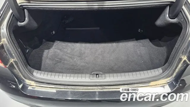 Genesis G80 2018 thumb 6