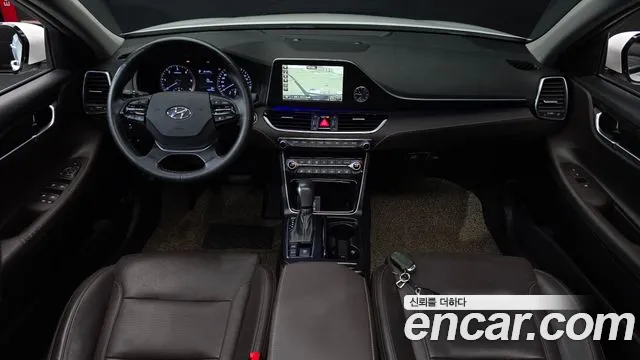 Hyundai Grandeur 2017 thumb 6