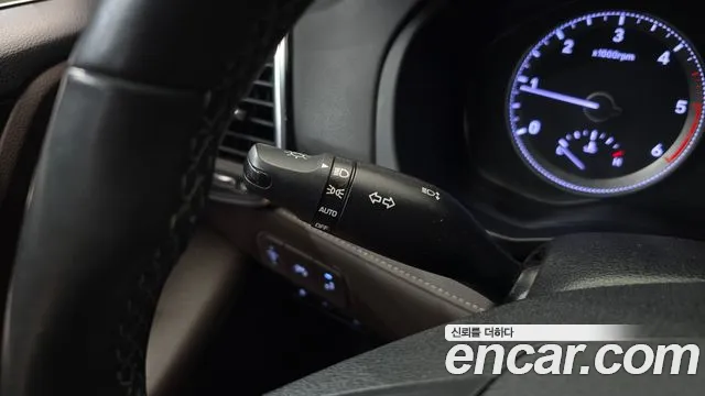 Hyundai Grandeur 2017 thumb 12