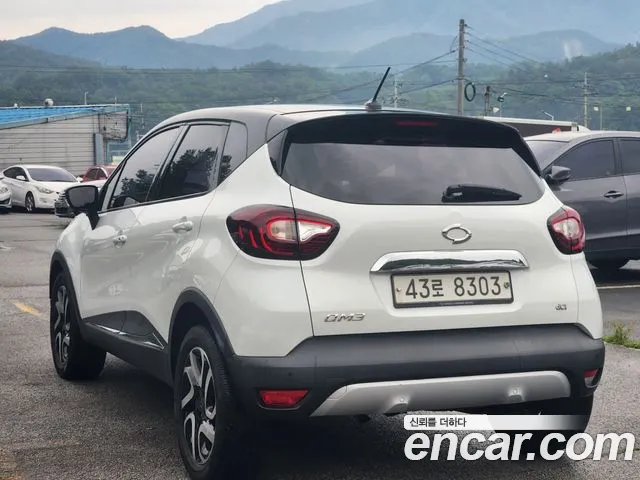 Renault QM3 2017 thumb 10