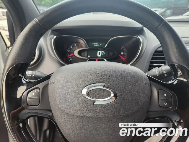 Renault QM3 2017 thumb 4