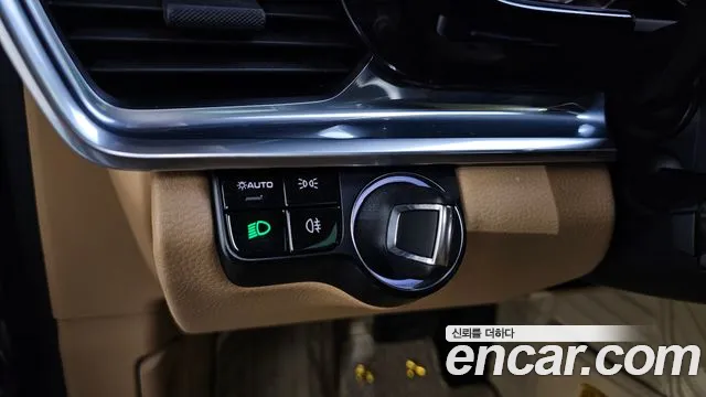 Porsche Panamera 2017 thumb 11