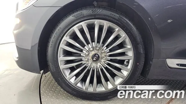 Kia K9 2019 thumb 10
