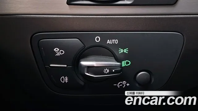 Audi Q7 2019 thumb 12