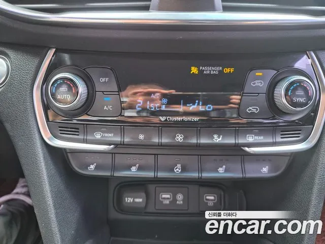 Hyundai Santa Fe 2019 thumb 3