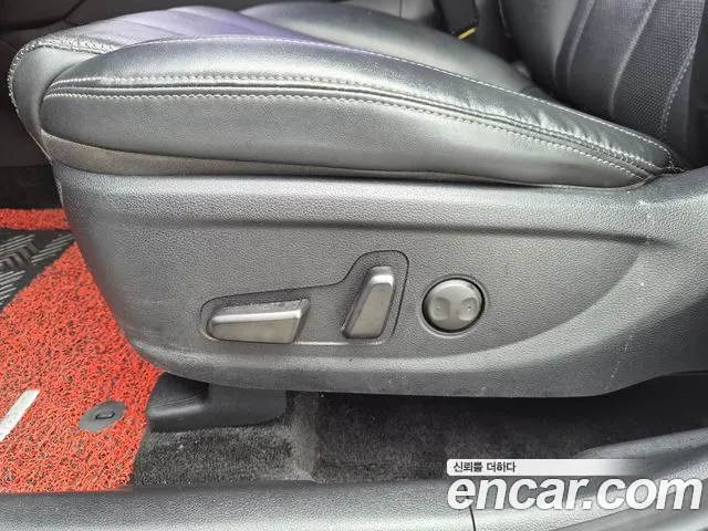 Hyundai Santa Fe 2019 thumb 8