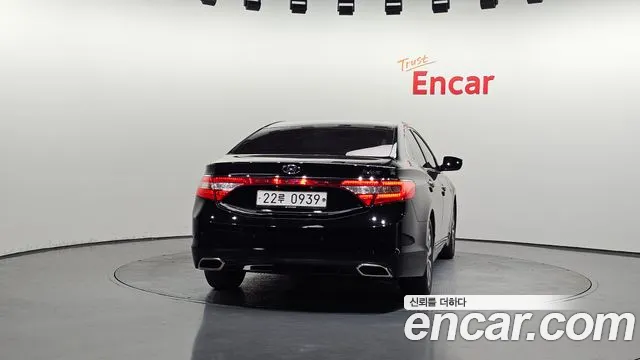 Hyundai Grandeur 2015 thumb 4