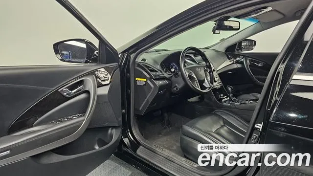 Hyundai Grandeur 2015 thumb 10