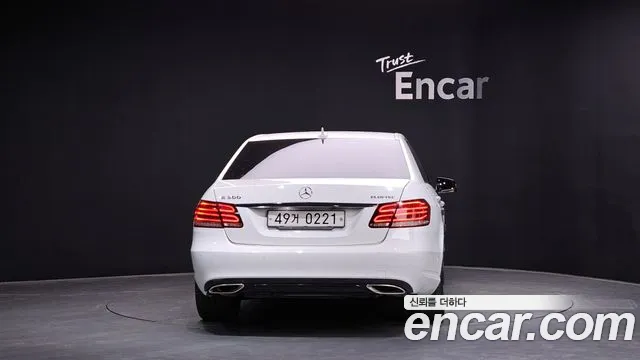 Mercedes-Benz E-Class 2015 thumb 8
