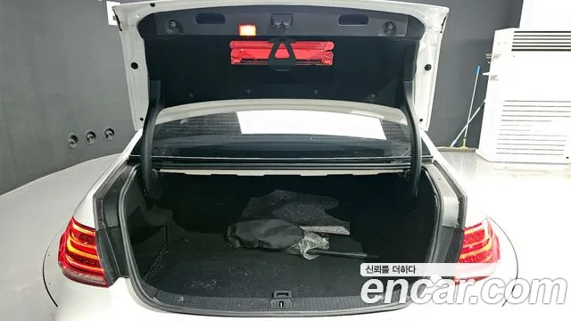 Mercedes-Benz E-Class 2015 thumb 4