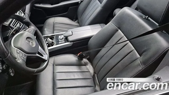 Mercedes-Benz E-Class 2015 thumb 5