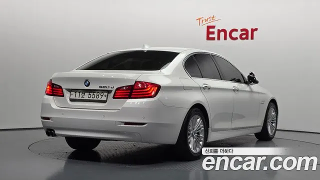 BMW 5 серии 2015 thumb 10