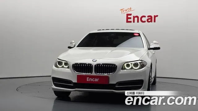 BMW 5 серии 2015 thumb 9