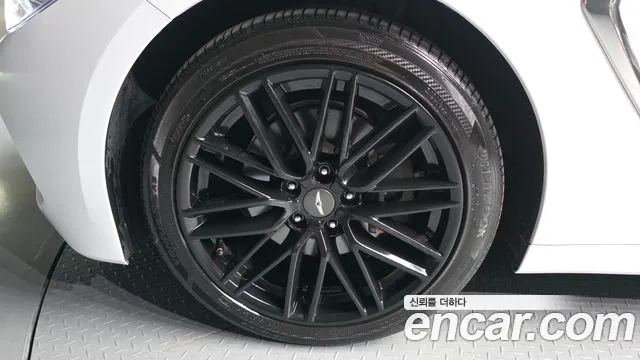 Genesis G70 2019 thumb 7
