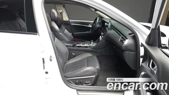 Genesis G70 2019 thumb 10
