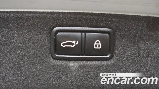 Genesis G70 2019 thumb 11