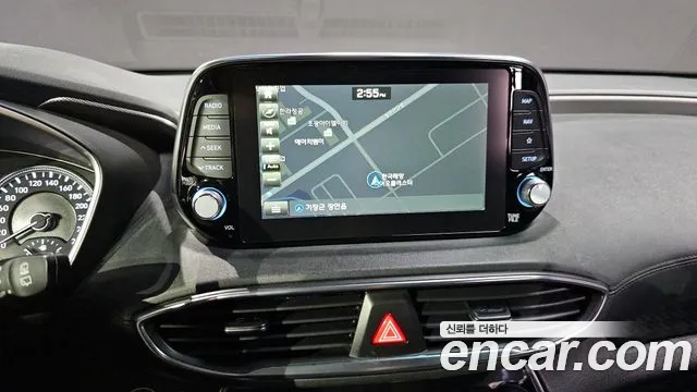 Hyundai Santa Fe 2018 thumb 9