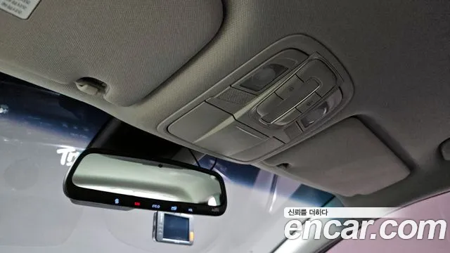 Hyundai Santa Fe 2018 thumb 12