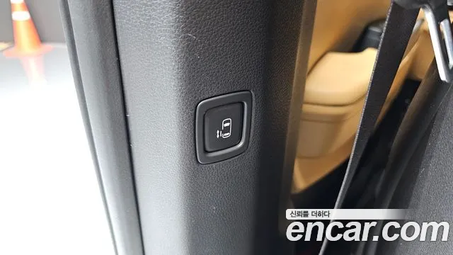 Kia Carnival 2022 thumb 3