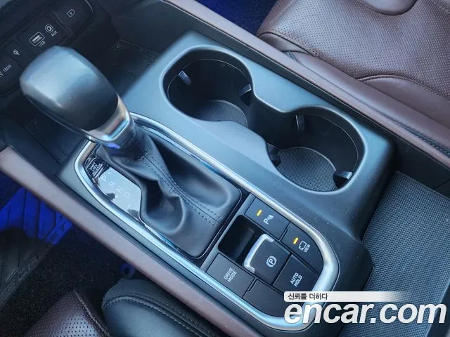Hyundai Santa Fe 2020 thumb 3