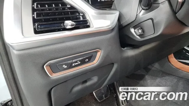 BMW X7 2024 thumb 12