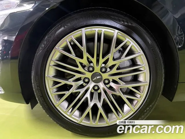 Genesis G90 2020 thumb 3