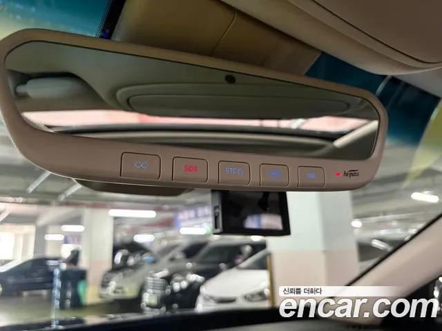 Genesis G90 2020 thumb 9