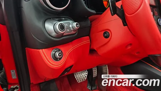 Ferrari Portofino 2019 thumb 5