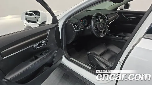 Volvo V90 Cross Country 2017 thumb 4