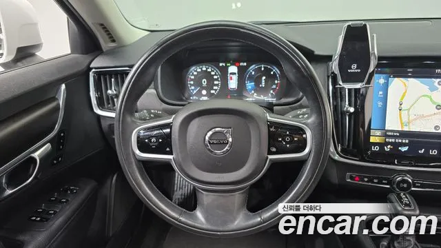 Volvo V90 Cross Country 2017 thumb 9