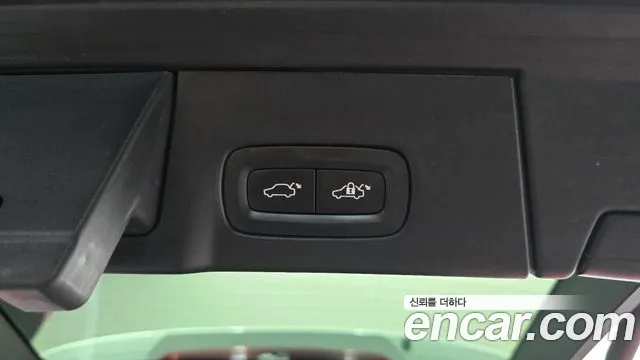 Volvo V90 Cross Country 2017 thumb 7