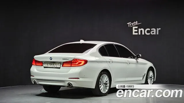 BMW 5 серии 2019 thumb 5