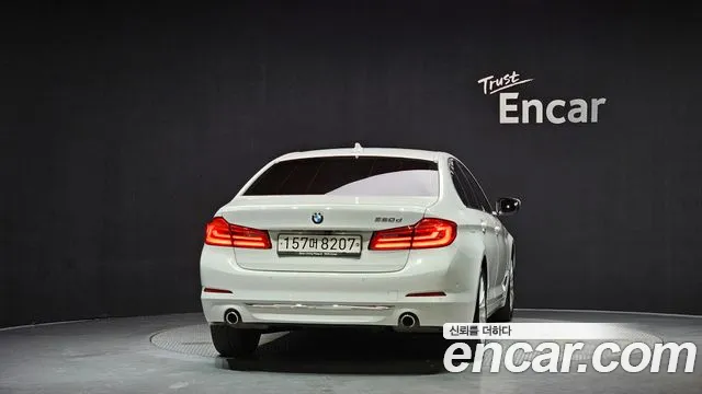 BMW 5 серии 2019 thumb 6