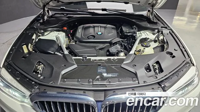 BMW 5 серии 2019 thumb 11