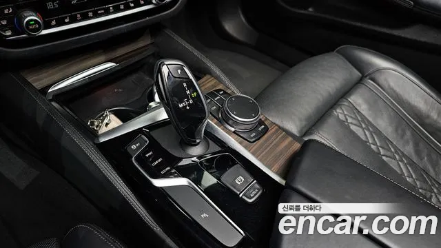 BMW 5 серии 2019 thumb 8