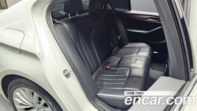 BMW 5 серии 2019 thumb 7