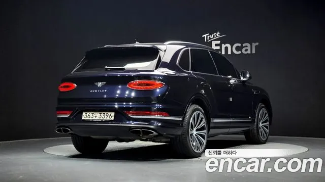 Bentley Bentayga 2022 thumb 11