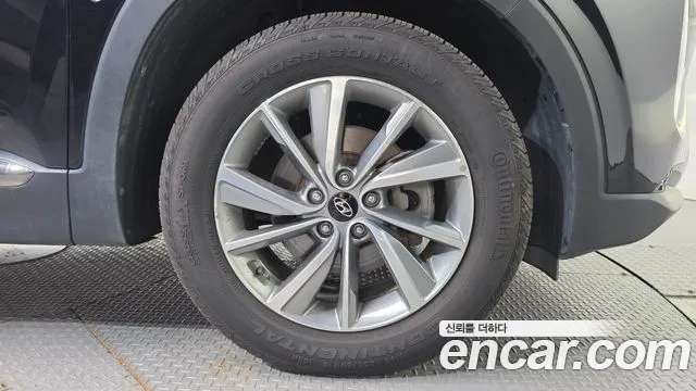 Hyundai Santa Fe 2019 thumb 4