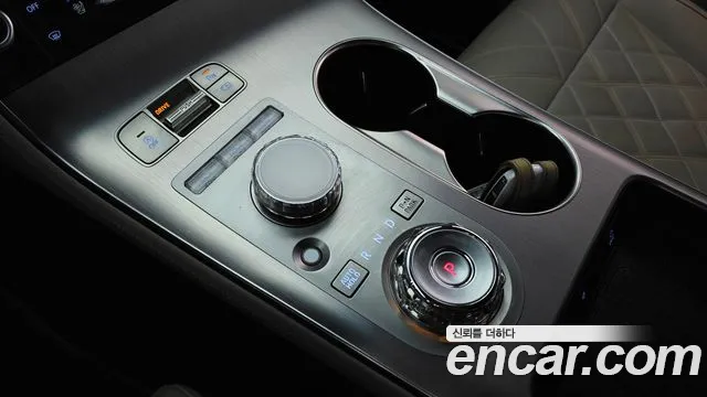 Genesis GV70 2025 thumb 4